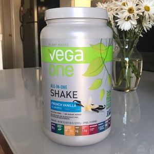 VEGA ALL IN ONE SHAKE FRENCH VANILLA